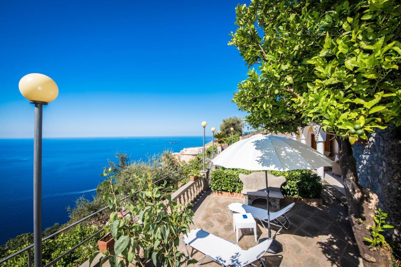 Villa Savina - Elegant Family Villa Overlooks Amalfi Coast - Positano Exterior photo