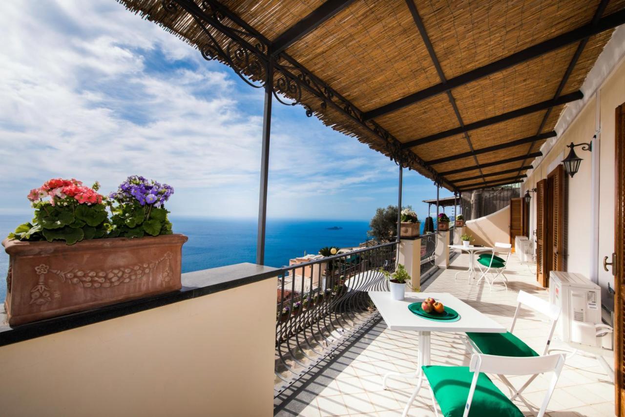 Villa Savina - Elegant Family Villa Overlooks Amalfi Coast - Positano Exterior photo
